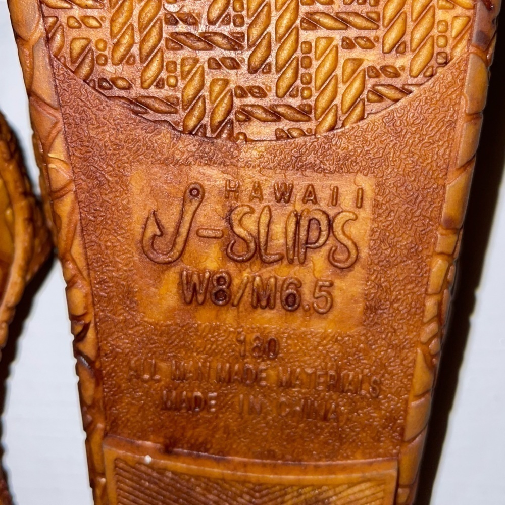 Sandals NWOT - Picture 4 of 4
